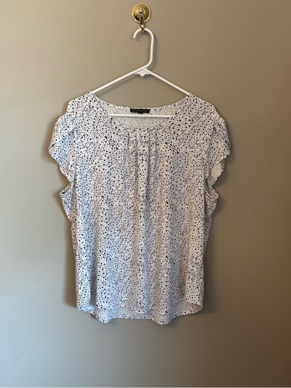 Adrianna Papell XL White Black Polka Dot Blouse Short Sleeve Lightweight Top